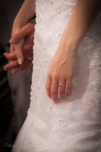 aliança mão da noiva 