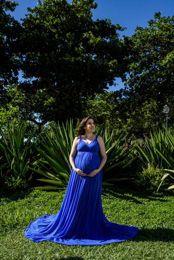 Gestante de vestido Azul