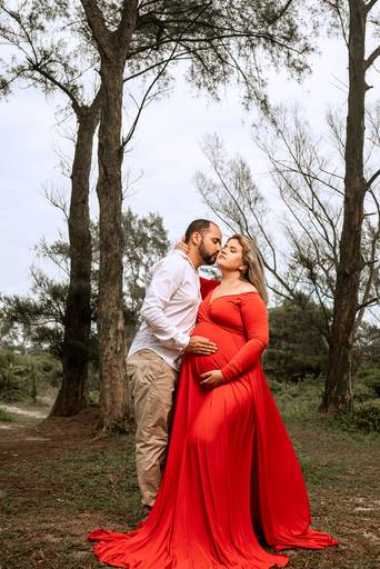 Casal na floresta fotografia 