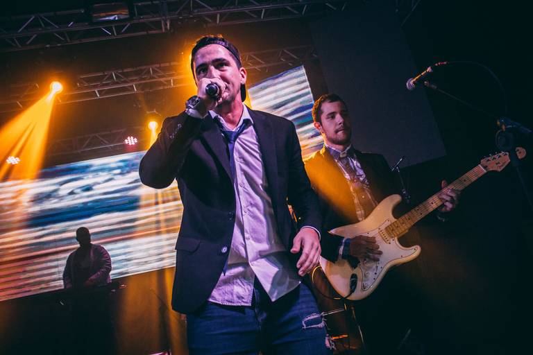 @feulucasfeu
( Walking Samba )