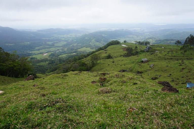 Vista do vale na subida do Tajuvas