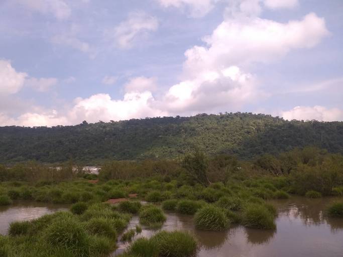 Devido a abertura da barragem as quedas do salto foram cobertas