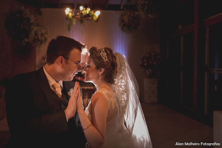 casamento-de-dia-fotógrafo-de-casamento-fotógrafo-em-Marília-Noivo-Noiva-vestido-pré-wedding-fotógrafoemmarília-aliança-casamento-fotos-bolo-zankyu-albumdecasamento-Villa Romana-Marília