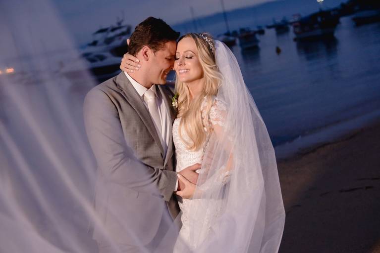 casamento-de-dia-fotógrafo-de-casamento-fotógrafo-em-Marília-Noivo-Noiva-vestido-pré-wedding-fotógrafoemmarília-aliança-casamento-fotos-bolo-zankyu-albumdecasamento-Ilhabela-Pier151