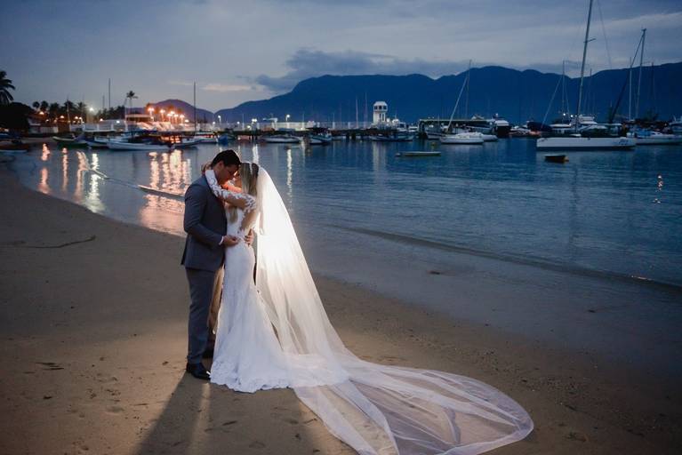 casamento-de-dia-fotógrafo-de-casamento-fotógrafo-em-Marília-Noivo-Noiva-vestido-pré-wedding-fotógrafoemmarília-aliança-casamento-fotos-bolo-zankyu-albumdecasamento-Ilhabela-Pier151