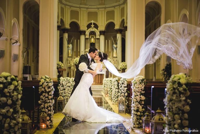 casamento-de-dia-fotógrafo-de-casamento-fotógrafo-em-Marília-Noivo-Noiva-vestido-pré-wedding-fotógrafoemmarília-aliança-casamento-fotos-bolo-zankyu-albumdecasamento-Lins-SP