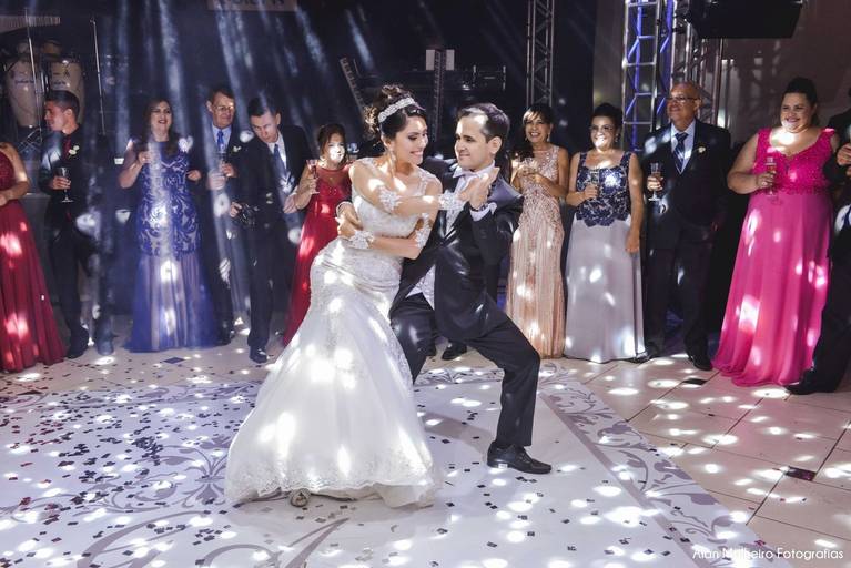 casamento-de-dia-fotógrafo-de-casamento-fotógrafo-em-Marília-Noivo-Noiva-vestido-pré-wedding-fotógrafoemmarília-aliança-casamento-fotos-bolo-zankyu-albumdecasamento-Lins-SP