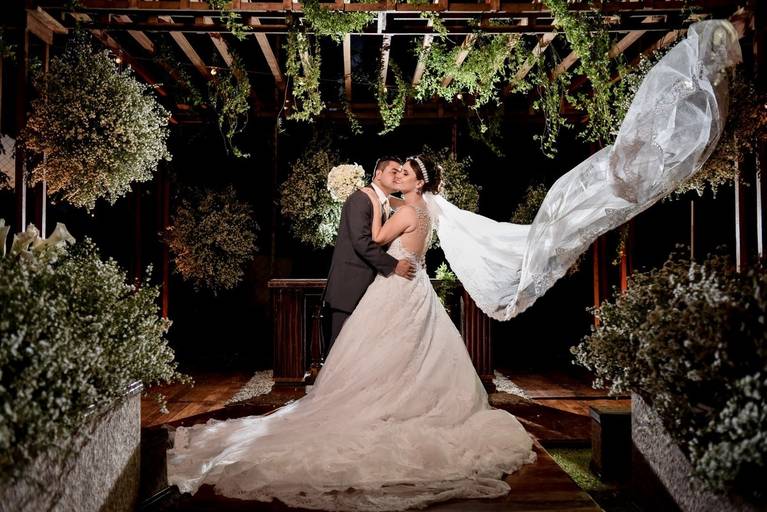 casamento-de-dia-fotógrafo-de-casamento-fotógrafo-em-Marília-Noivo-Noiva-vestido-pré-wedding-fotógrafoemmarília-aliança-casamento-fotos-bolo-zankyu-albumdecasamento