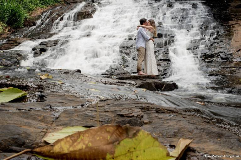 casamento-de-dia-fotógrafo-de-casamento-fotógrafo-em-Marília-Noivo-Noiva-vestido-pré-wedding-fotógrafoemmarília-aliança-casamento-fotos-bolo-zankyu-albumdecasamento-RibeirãoClaro