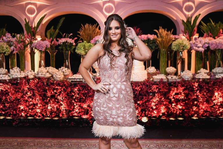 fotógrafo-de-casamento-fotógrafo em Marília-debutante-buffet Planalto-fotógrafo de marília-moinho matarazzo-Adriana Zequini-Thita Marcon-Grand Salon-Fotógrafo Social-vestido de debutante-15anos-decoração de 15 anos-15 anos-bolo de 15 anos-Londrina