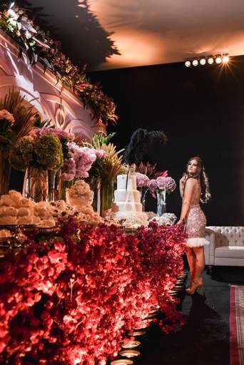 fotógrafo-de-casamento-fotógrafo em Marília-debutante-buffet Planalto-fotógrafo de marília-moinho matarazzo-Adriana Zequini-Thita Marcon-Grand Salon-Fotógrafo Social-vestido de debutante-15anos-decoração de 15 anos-15 anos-bolo de 15 anos-Londrina