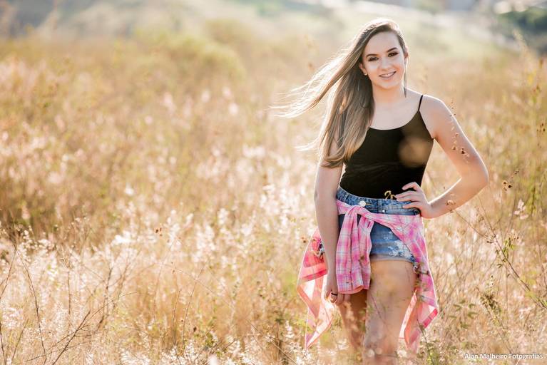 fotógrafo-de-casamento-fotógrafo em Marília-debutante-fotógrafo de marília-Fotógrafo Social-vestido de debutante-15anos-decoração de 15 anos-15 anos-bolo de 15 anos