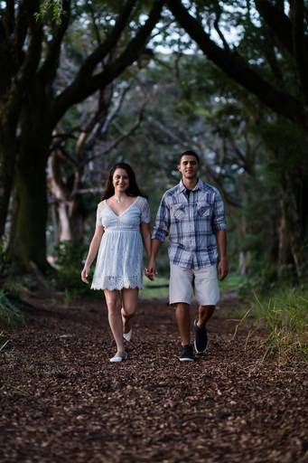 noiva-relembrando-infância-de-conto-de-fada-em-ensaio-pre-wedding-em-barão-geraldo