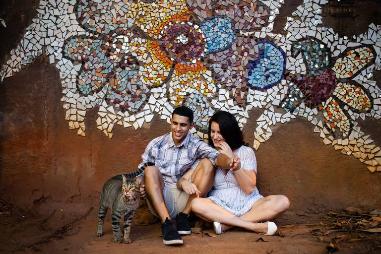 gato-intruso-no-ensaio-pre-wedding-na-vila-são-joão-em-barão-geraldo-campinas-sp