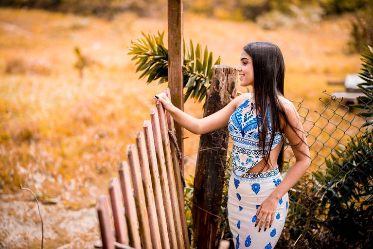 Ensaio externo de debutante em Grumari RJ