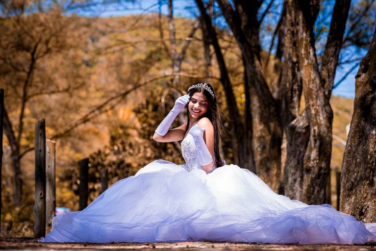 Ensaio externo de debutante em Grumari RJ