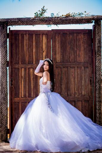 Ensaio externo de debutante em Grumari RJ