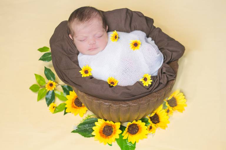 ■ N E W B O R N ■  