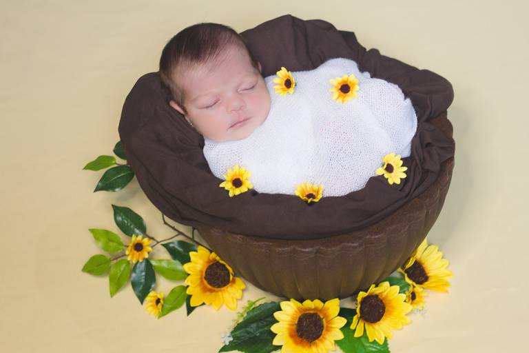 ■ N E W B O R N ■  