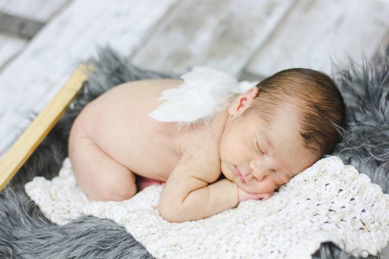 ■ N E W B O R N ■  