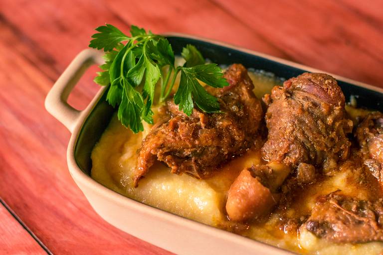 Pratos do restaurante O Caipira - Henrique Drobnievski