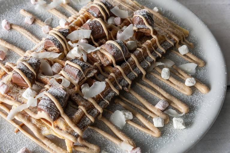 waffle de chocolate e kinder