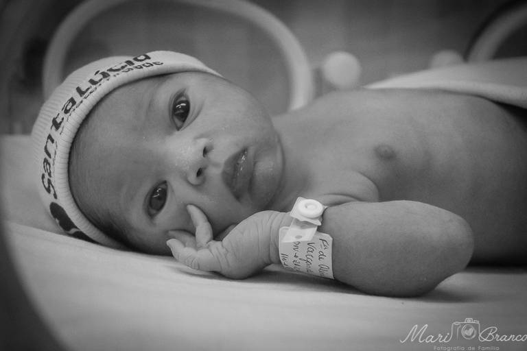 Fotografia de parto normal em Maternidade Santa Lucia Botafogo RJ Fotografia da bebê no berçário