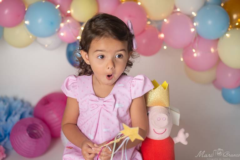 Sessão fotográfica 2 aninhos smash the cake menina Peppa estúdio Freguesia Jacarepagua Rio de Janeiro