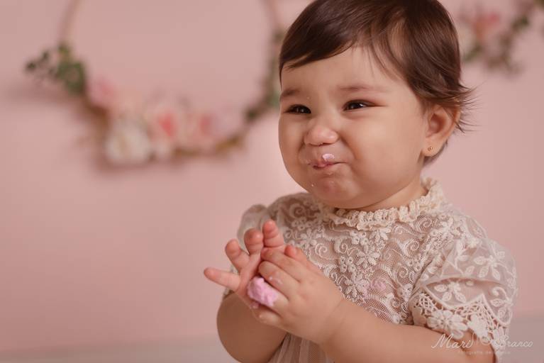 Sessão fotográfica smash the cake menina jardim encantado estúdio Freguesia Jacarepagua Rio de Janeiro