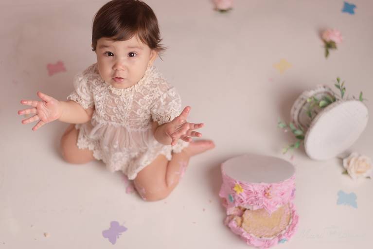 Sessão fotográfica smash the cake menina jardim encantado estúdio Freguesia Jacarepagua Rio de Janeiro