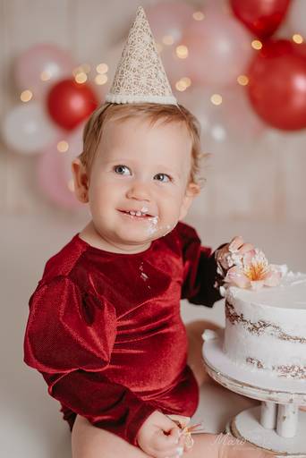 Sessão Cake Smash 1 aninho com bolo menina clean