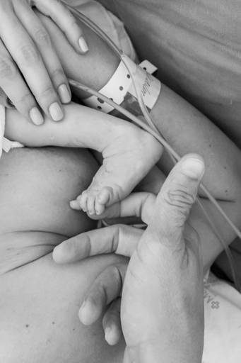 pezinho_de_bebê_parto