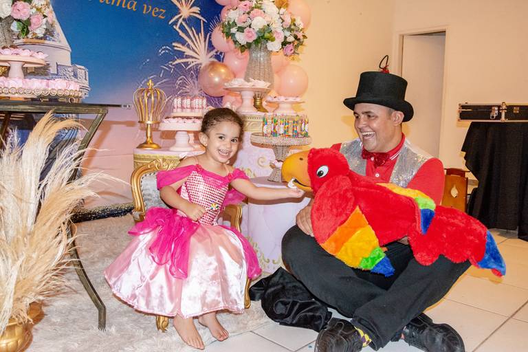 ANIVERSARIANTE_BRINCADEIRA