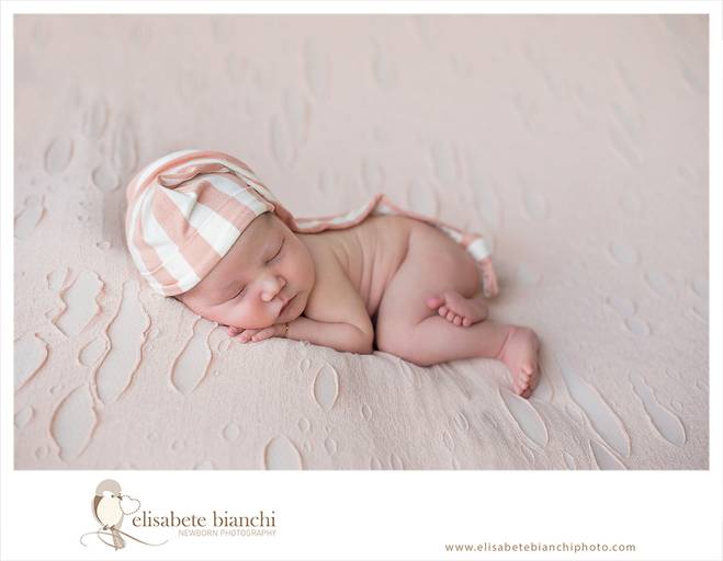 Ensaio Newborn Caxias do Sul fotógrafa de recém nascidos formação e selo de segurança foto bonita é foto segura