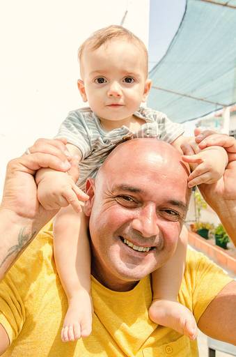 pai-e-filho-sorrindo