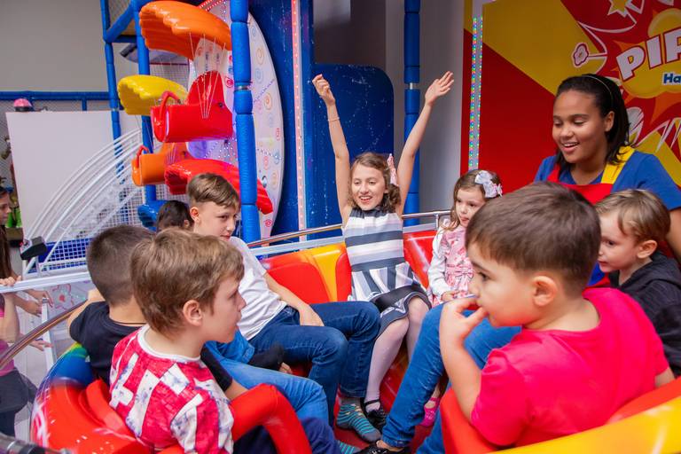 Buffet infantil bauru, fotógrafo infantil bauru, fotógrafo aniversário infantil, aniversário infantil em bauru,  buffet pipoca bauru, crianças no gira gira