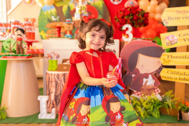 Aniversário chapéuzinho vermelho, chapeuzinho vermelho, decoração lobo mau, decoração floresta, fotografo infantil bauru, fotografia infantil bauru