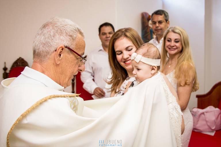 Batizado-batismo-fotografia-de-familia-fotografo-em-bauru-igreja-catolica-manto