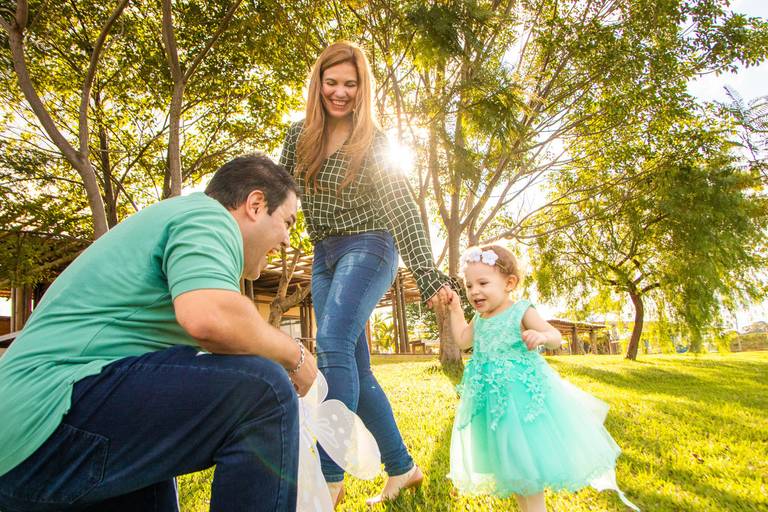 Ensaio-externo-em-familia-ensaio-infantil-criança-fotografia-lifestyle-fotografia-espontanea-criança-bauru-agudos-pederneiras-jau-interior-sp-campinas-ribeirao-preto-foto espontanea de família no lago sul