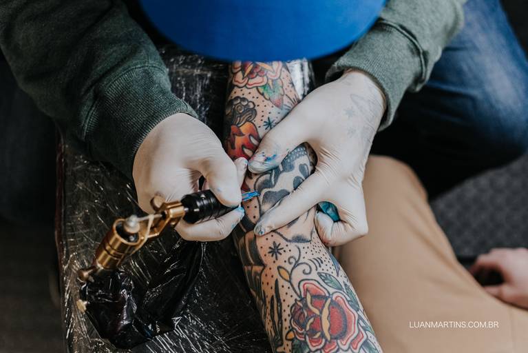 Fotografia institucional tatuador.