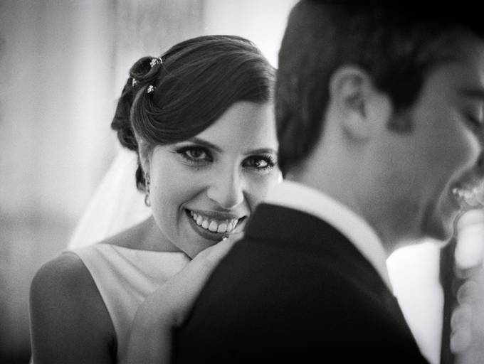 fotografia de noivos a preto e branco