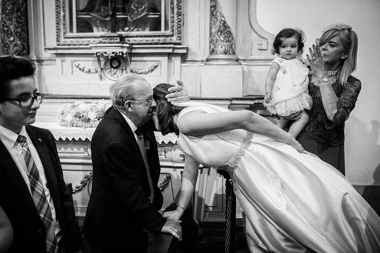 fotografia da noiva com avô