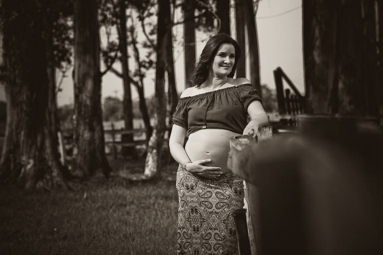 book de gestante em porto alegre e cachoeirinha grávida pensativa