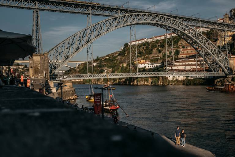 Fotografia de Casamento; Aveiro; Porto; Coimbra; Casar em Portugal; Sessão de Solteiros; Wedding; Vestidos de Noiva, Melhores Fotógrafos de Portugal; Noivos, Couple; Casal; Wedding Ideas; Cumplicidade; Afeto; Amor, Casamento; Noivado; Ponte D. Luis; Porto