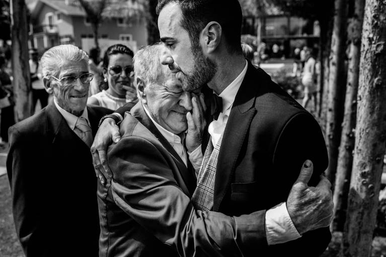 Casamento; Fotografia de Casamento; Wedding Photographer; Sessão Solteiros; Vestido de Noiva; Noivas; Wedding Details; Quinta do Rio; Vale da Carga; Hotel do Buçaco; Palacio Igreja Velha; Palacio Do Freixo; Cheiro de Alecrim; Quinta do Eden; Casa de Abis