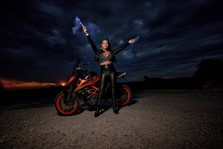 cuart dnxfotografia cumpleaños de 15 vestido de 15 sesion en moto para cumpleaños de 15 zona campestre atardecer