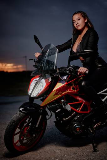 cuart dnxfotografia cumpleaños de 15 vestido de 15 sesion en moto para cumpleaños de 15 zona campestre atardecer