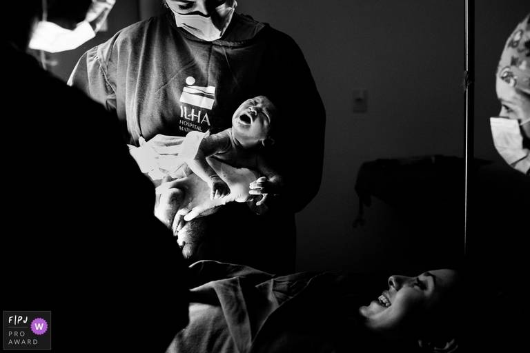 Foto premiada no 1 round do ano de 2021 pela FPJA - Family Photojournalist Association: Documentary Family - Dagi Pereira