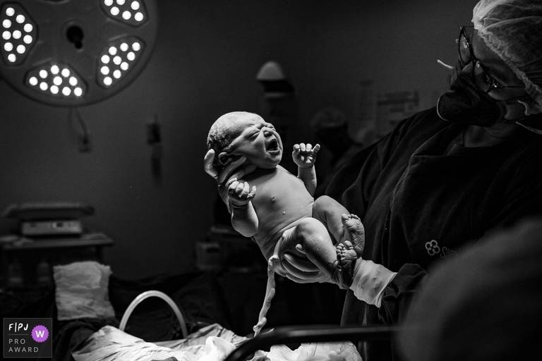 Foto premiada no 2 round do ano de 2021 pela FPJA - Family Photojournalist Association: Documentary Family - Dagi Pereira