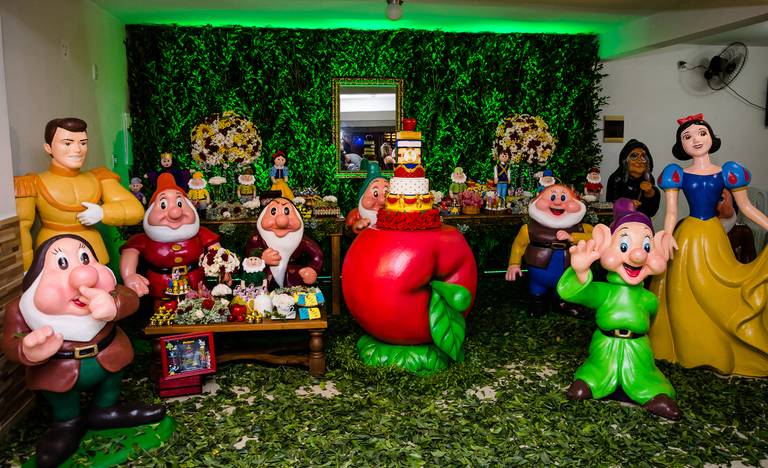 Tema: Branca de Neve 